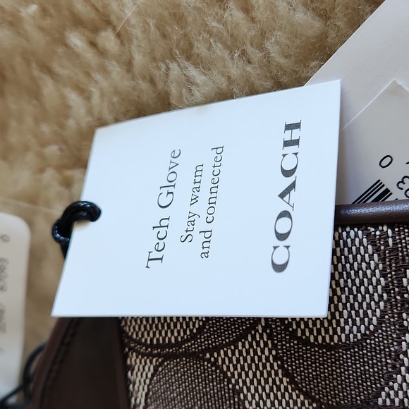 NWT Coach Signature Jacquard and Oak Brown Leather Tech Gloves ๐ค๐งค๐ - Picture 3 of 16